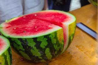 热门大瓜 今日吃瓜,揭秘娱乐圈最新爆料，吃瓜群众齐围观！